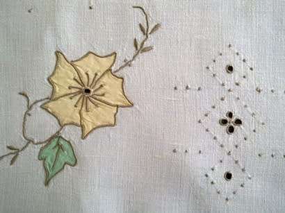 Beautiful small Madeira tablecloth / centre piece