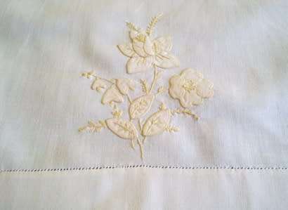 Cream cotton embroidered guest hand towel