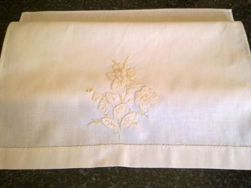 Cream cotton embroidered guest hand towel