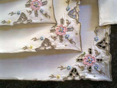 Lovely Madeira linen lunch napkins x 11