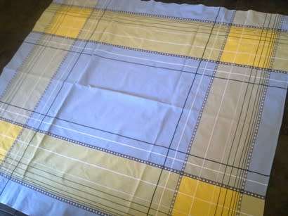 Matching pair of tea tablecloths and 12 napkins