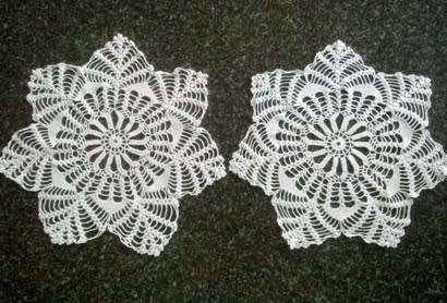 Pair of white crochet doilies - 28cm