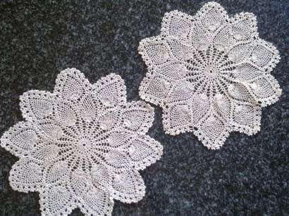 Pair of antique crochet doilies 21cm