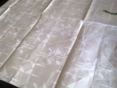 Exquisite large antique Irish Damask linen tablecloth 2.4m