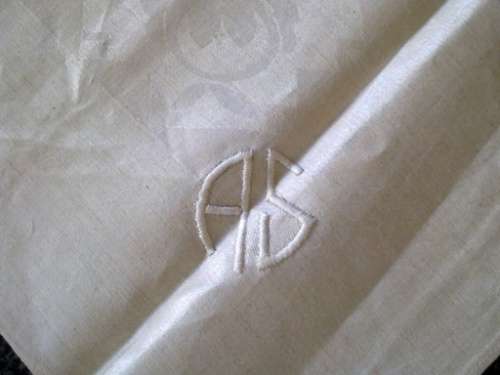 Exquisite large antique Irish Damask linen tablecloth 2.4m