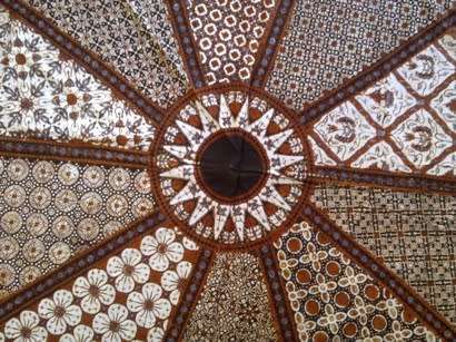 Striking large round cotton batik style tablecloth - 1.95m