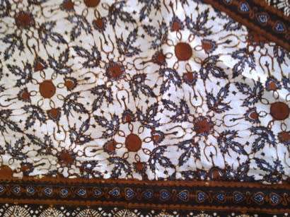 Striking large round cotton batik style tablecloth - 1.95m