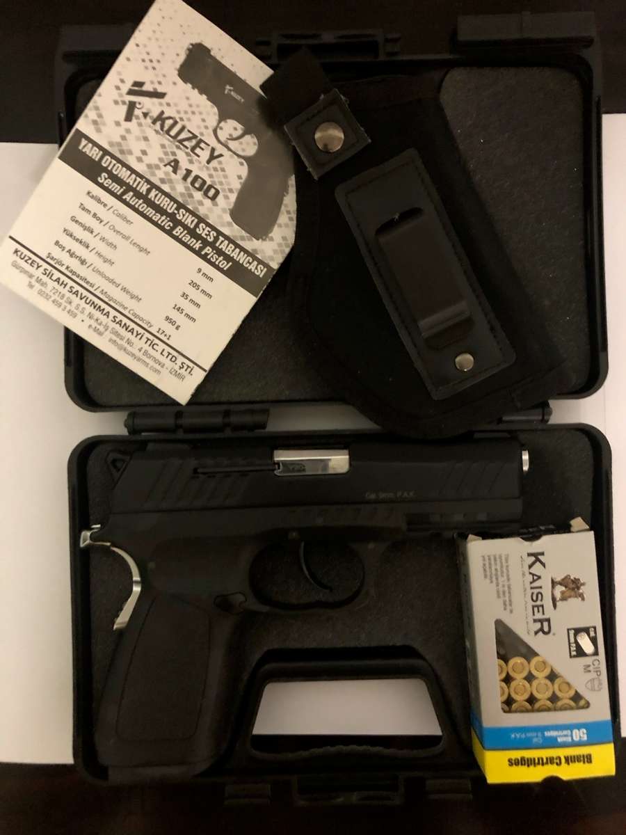 Kuzey A100 9mm blank/pepper pistol, carry case, 25 rounds and holster - never been used
