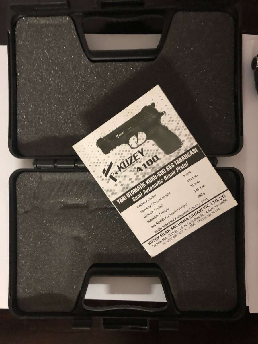 Kuzey A100 9mm blank/pepper pistol, carry case, 25 rounds and holster - never been used