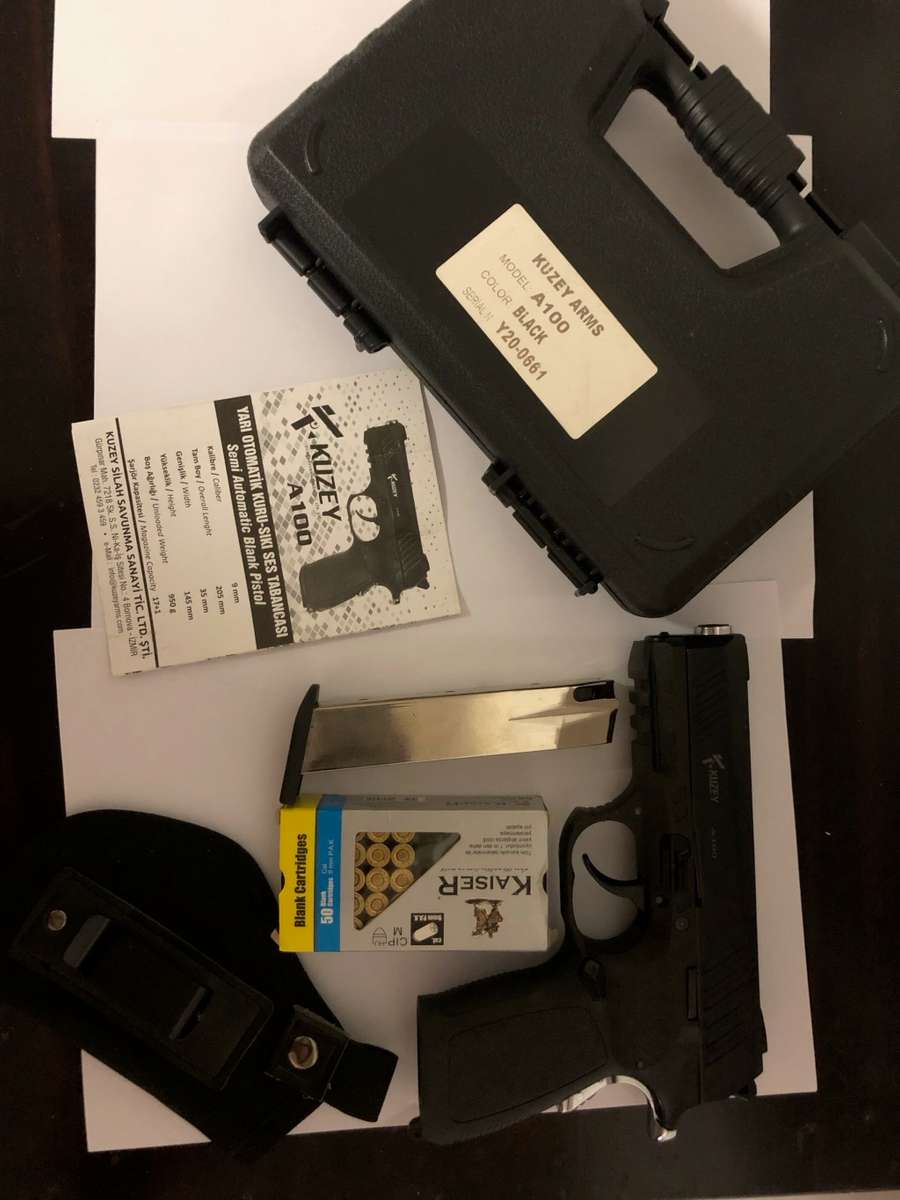 Kuzey A100 9mm blank/pepper pistol, carry case, 25 rounds and holster - never been used