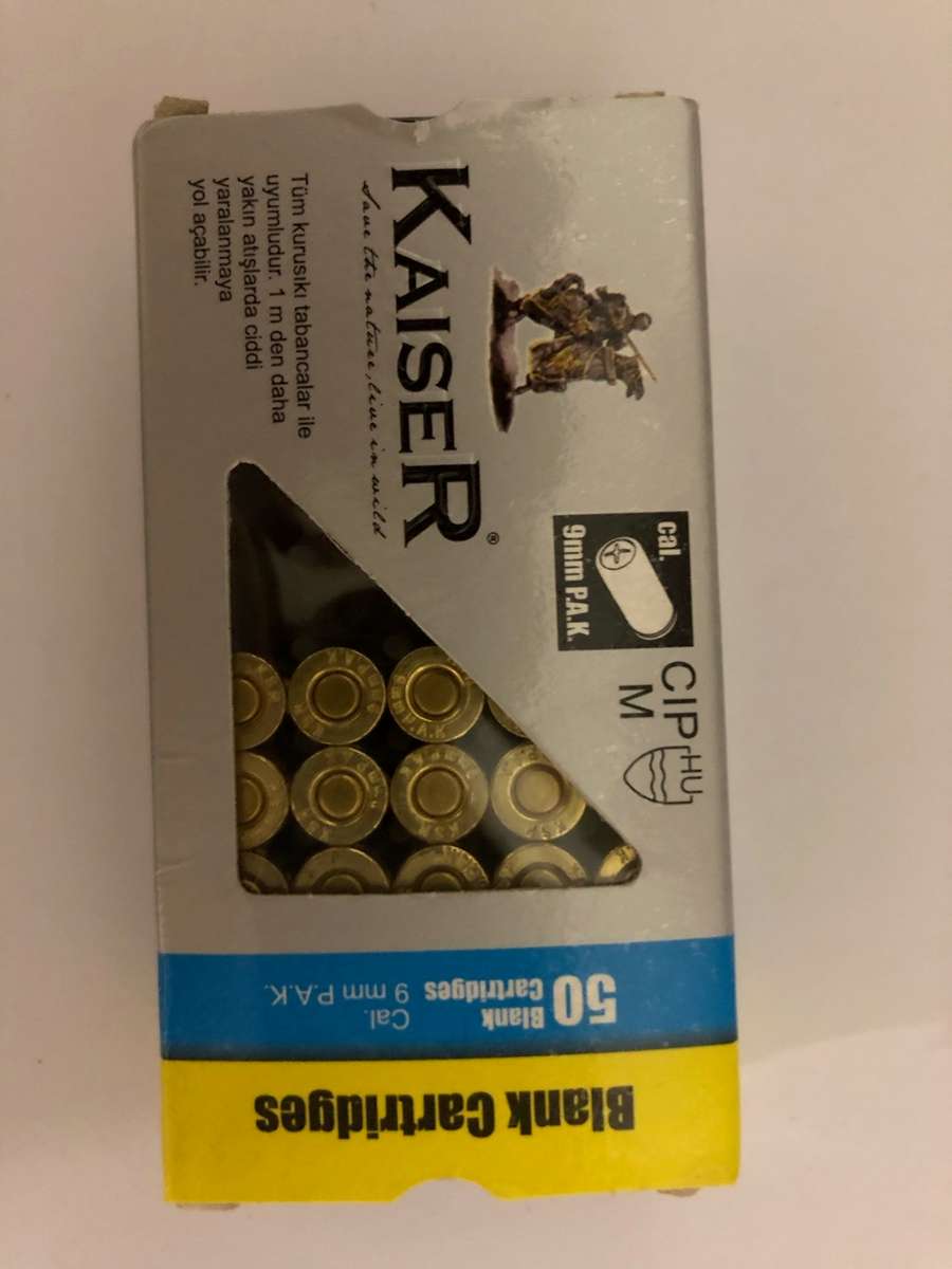 Kuzey A100 9mm blank/pepper pistol, carry case, 25 rounds and holster - never been used