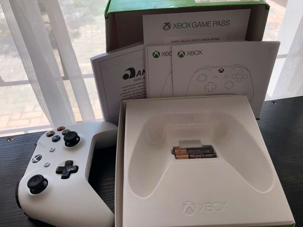 Original Wireless Xbox Series Controller - Robot White