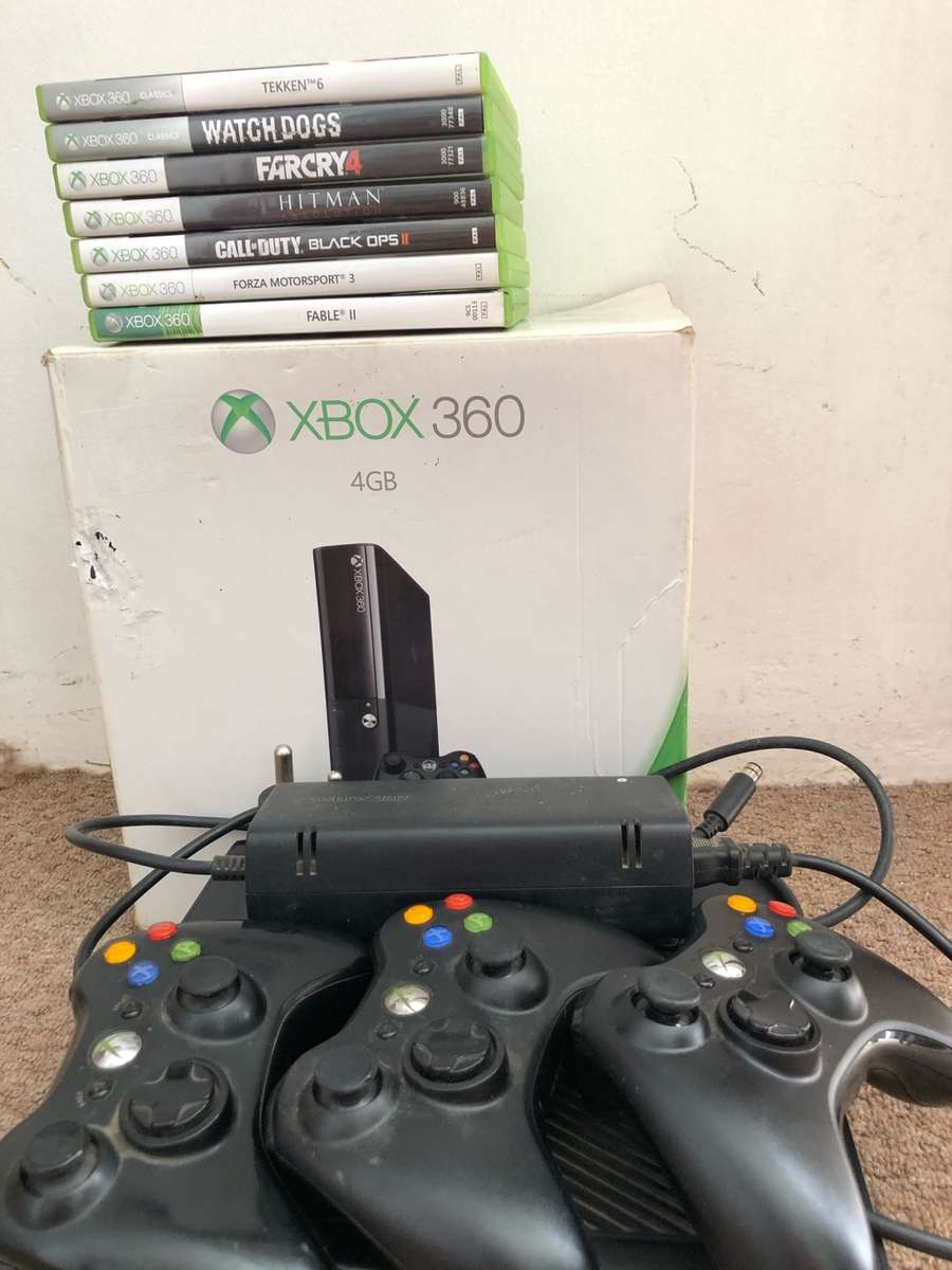 ORIGINAL XBOX360 BUNDLE (3xoriginal controllers, 7xgames, 1xpower supply, 1xnon-functional console)