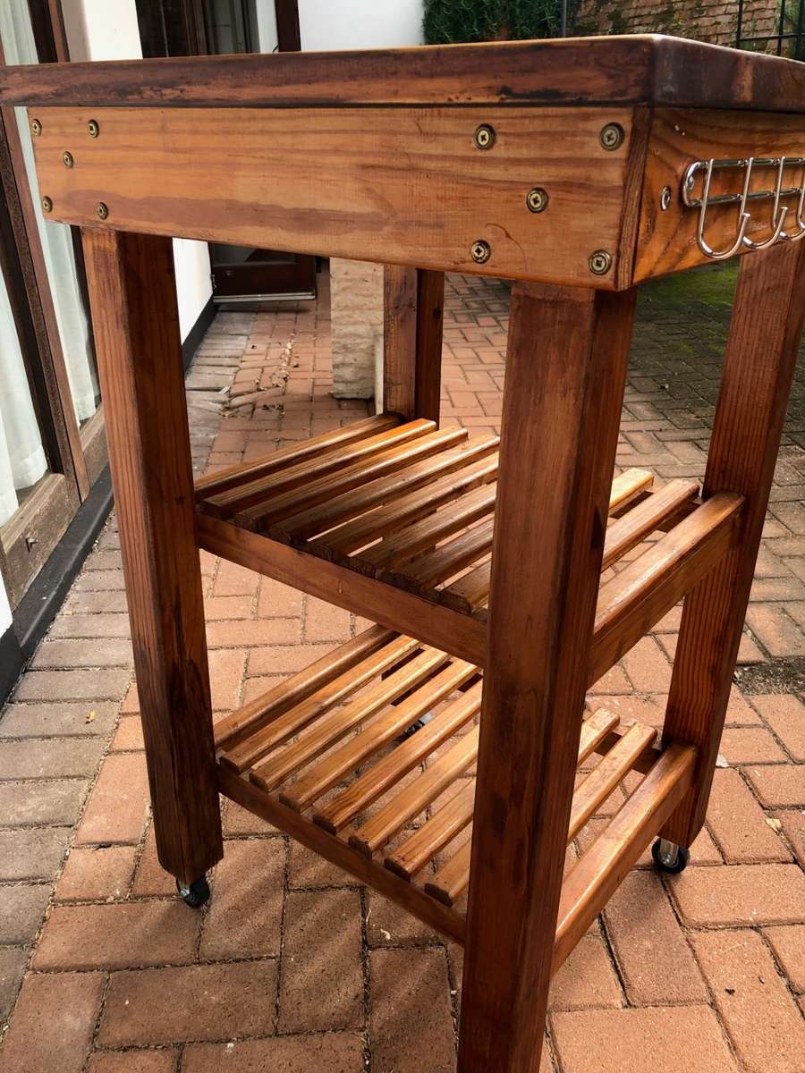 Butcher block / Kitchen island on castors