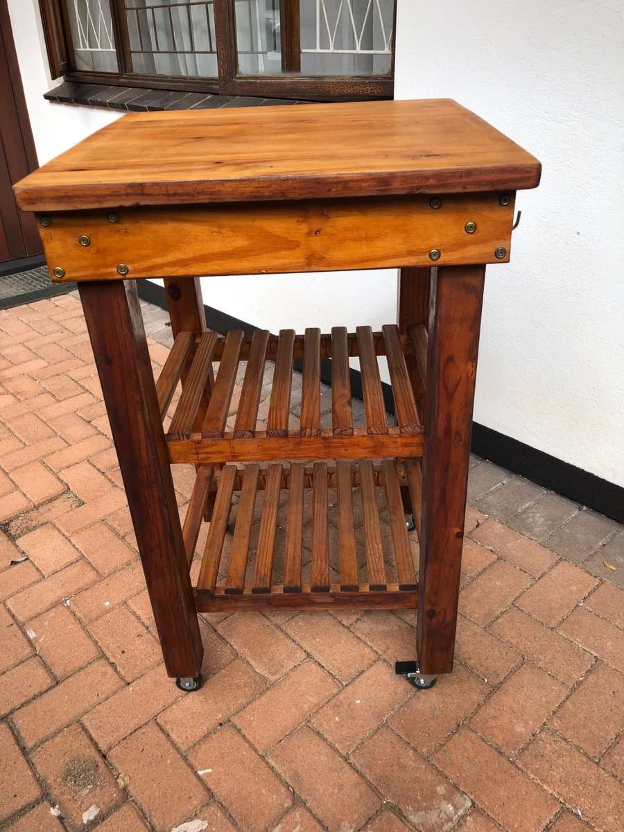Butcher block / Kitchen island on castors