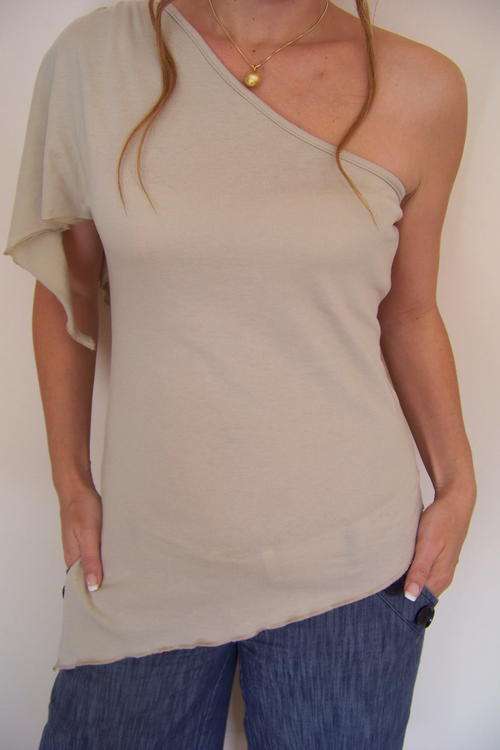 Lovely off the one shoulder beige top!!!