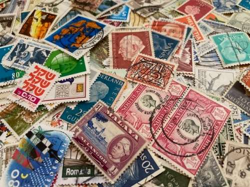 BULKLOT - World mixture off paper, 3500 stamps. Very nice selection.