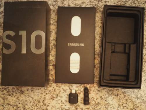 Samsung Galaxy S10 + New Case (and S7 Box)