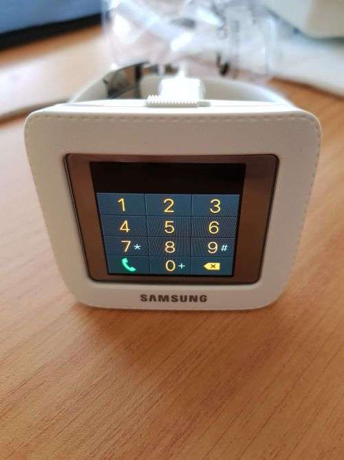 ***R1 SNAP FRIDAY*** SAMSUNG GALAXY GEAR