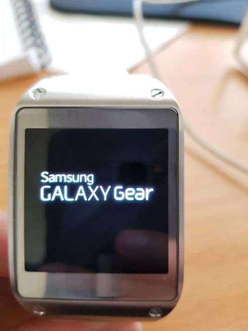 ***R1 SNAP FRIDAY*** SAMSUNG GALAXY GEAR