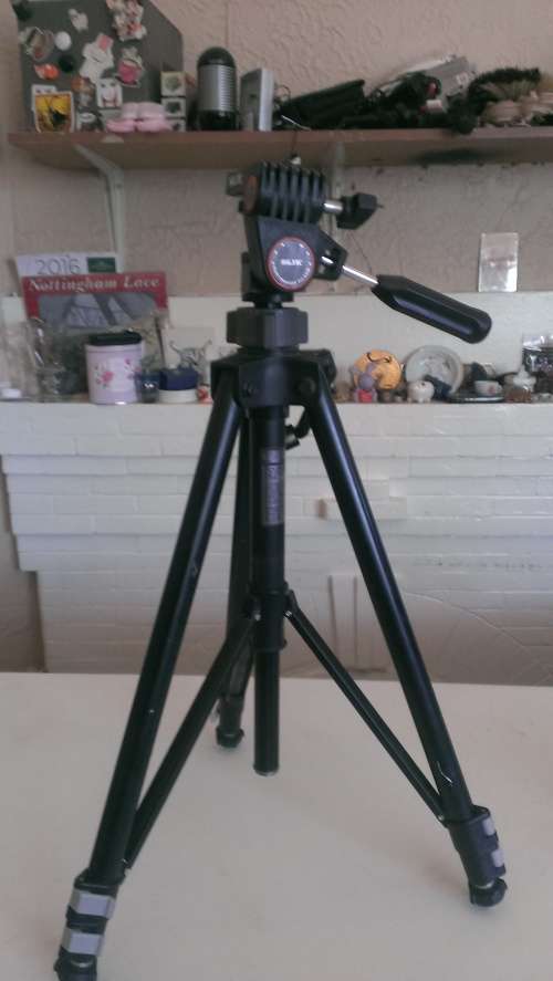 Slik black tripod