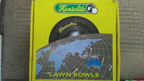 4 Lawn Bowls in Box