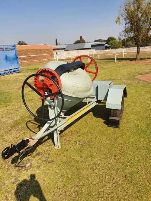 Electric Cement/Concrete Mixer on Trailer (Proceeds donated to charity)