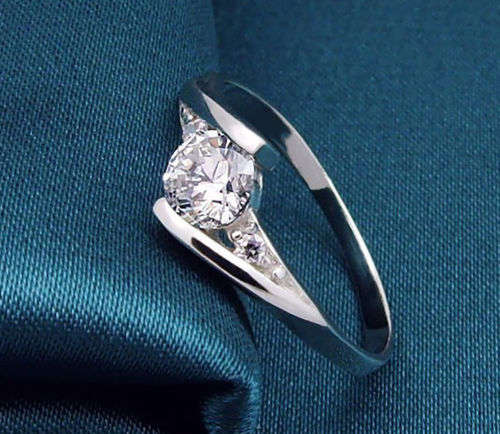 Charming Single Stone Silver Ring