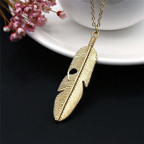 Vintage Feather Necklace with Pendant