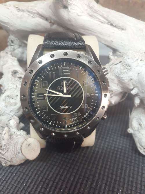 Large Quarts Watch Leather Strap Black