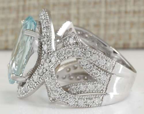Silver Aquamarine Elegant Oval Ring