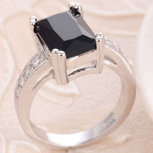 Elegant Silver Black Onyx Ring