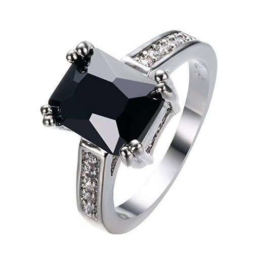 Elegant Silver Black Onyx Ring