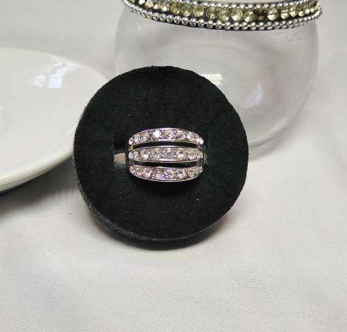 Stylish Silver Topaz Ring