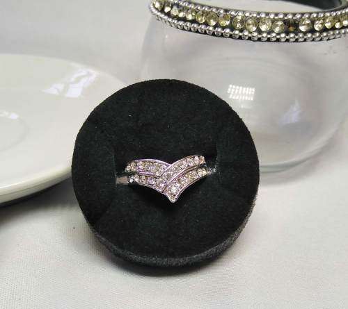 Gracefull Silver Topaz Ring