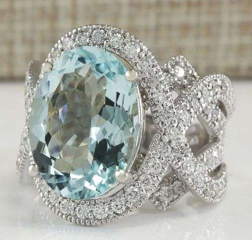 Eye Catching Silver Aquamarine Oval Ring (LAST ONE)