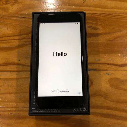 iPhone 7 Plus 128GB Jet Black + 11 Covers + iCare Warranty