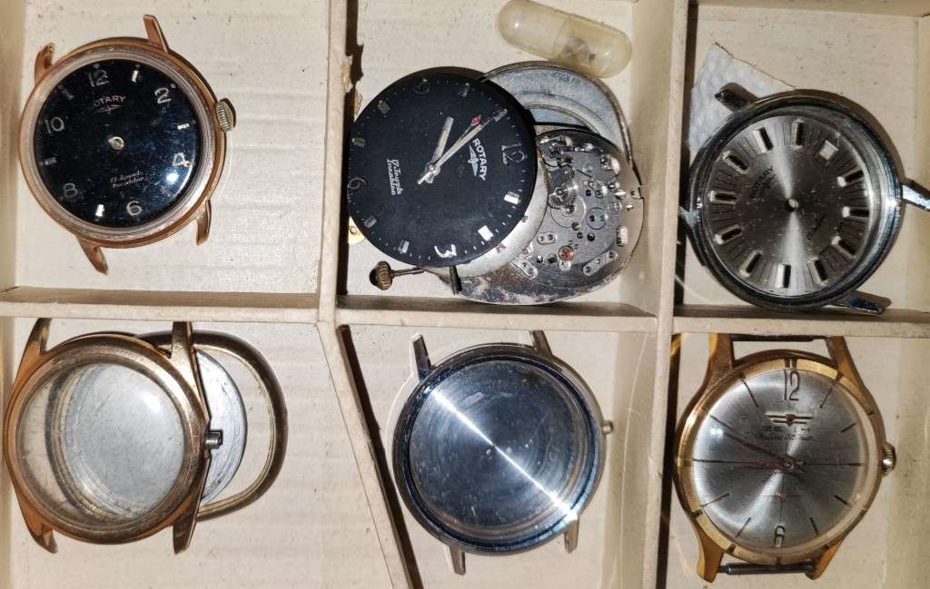 Haul of old watches and parts