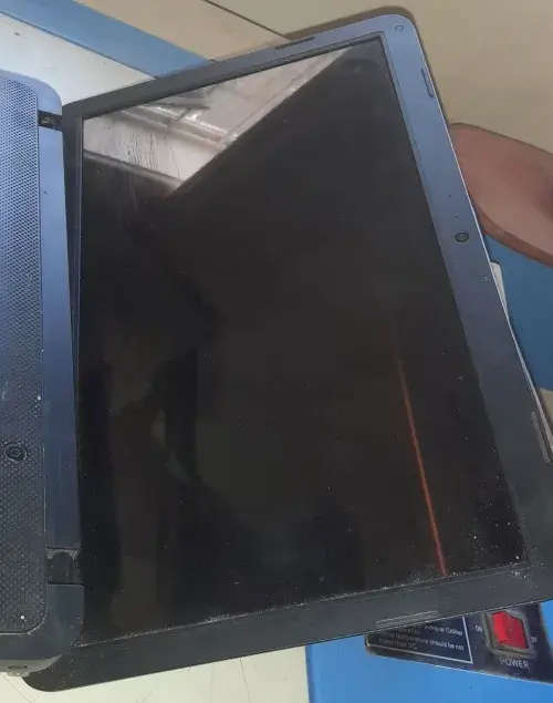 2 x Laptops:  Toshiba Satellite C850 i5  and  HP TPN I105 Core i5 3230M Selling for Parts