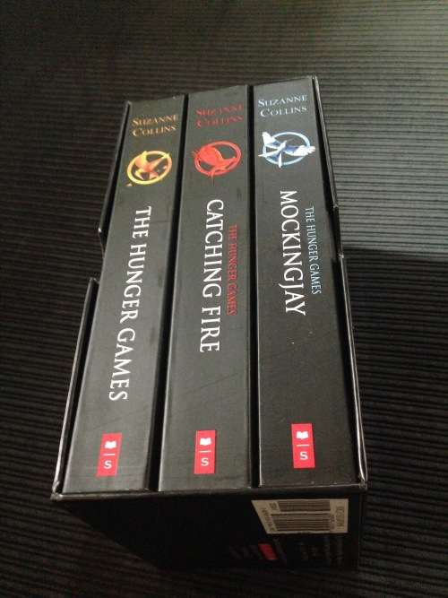 Hunger Games Trilogy Box Set Paperback
