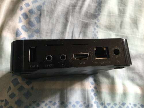 MXQ Pro 4K TV box with remote