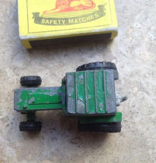 matchbox tractor no 46 , made in Macau 1978
