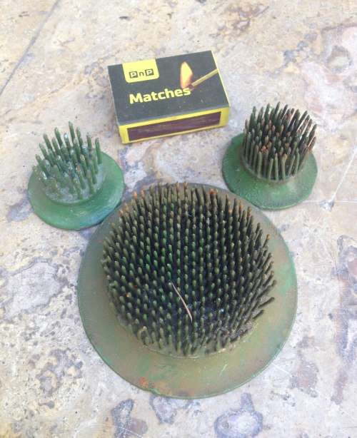 vintage lead flower frog trio