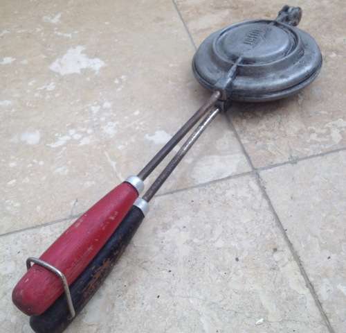 vintage jaffle pressure taster