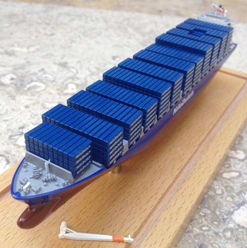MMCE M/V NILEDUTCH cargo ship scale model boxed with Certificate of exclusivity
