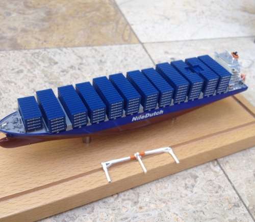 MMCE M/V NILEDUTCH cargo ship scale model boxed with Certificate of exclusivity