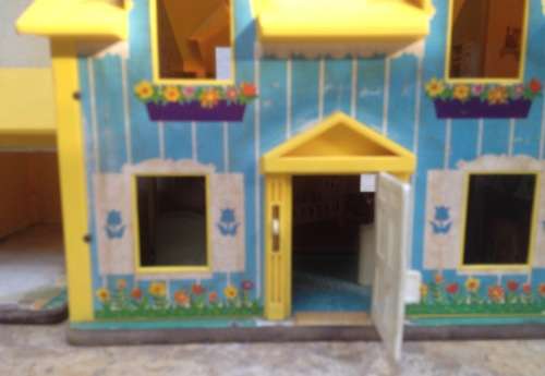 vintage Fisher price play family house 952