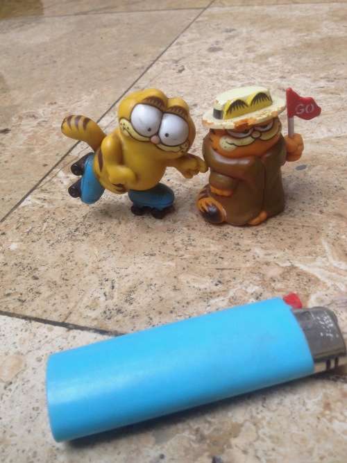 pair of vintage pvc Garfield garfield 1981