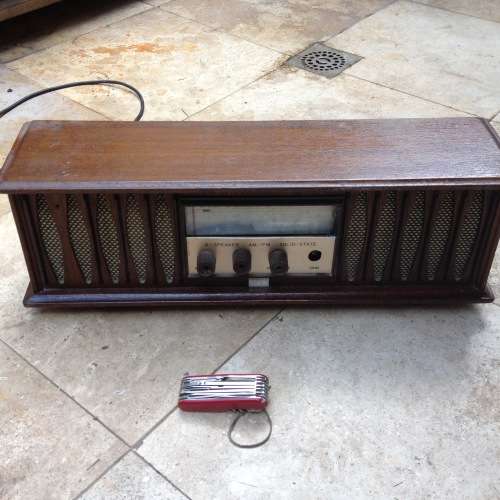 Vintage AITC solid state AM/FM 4 speaker radio faux wood tabletop console stereo