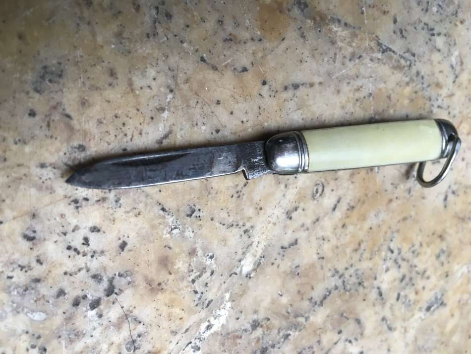 aguiole arbalete , g david box with vintage Richards miniature knife